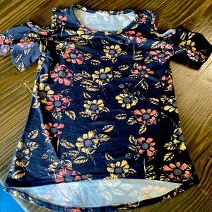 Cutout shoulder top-Girls